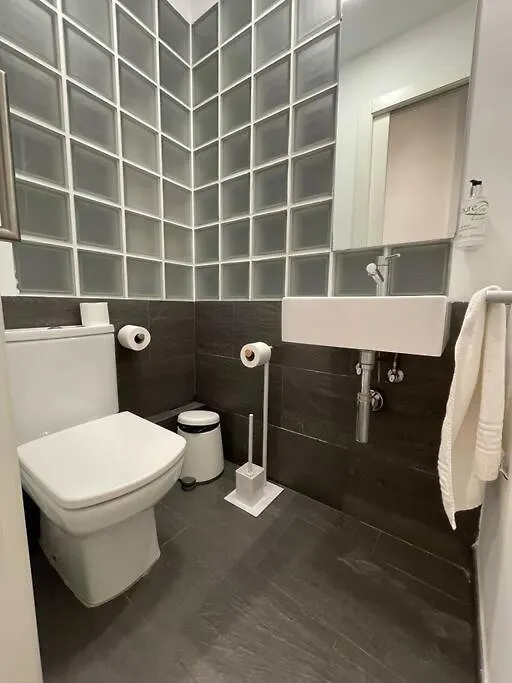 Cozy And Central Apartment Barcelona 0*,  Spain